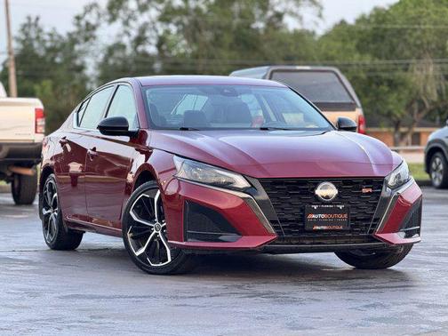 2023 Nissan Altima SR FWD