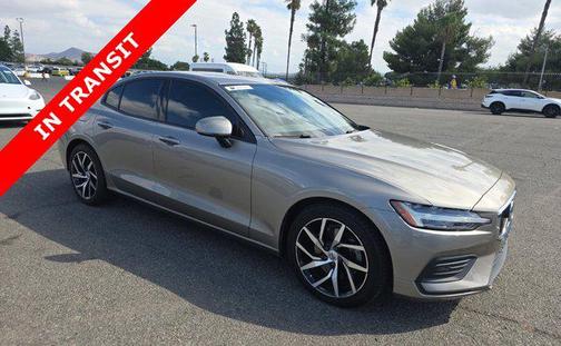 2020 Volvo S60 T5 Momentum