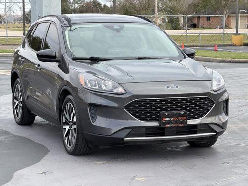 2020 Ford Escape SE