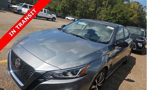 2022 Nissan Altima SR FWD