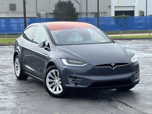 Pearl White Multi-Coat 2019 Tesla Model X 75D