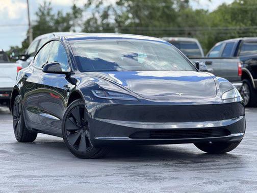 2025 Tesla Model 3 Long Range