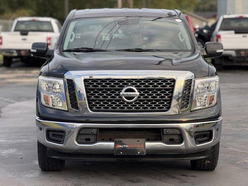 2018 Nissan Titan SV
