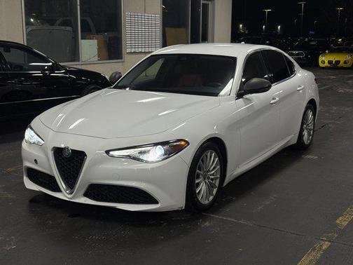 2020 Alfa Romeo Giulia Base