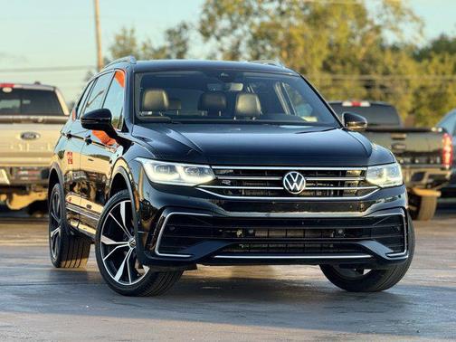 2022 Volkswagen Tiguan 2.0T SEL R-Line 4MOTION