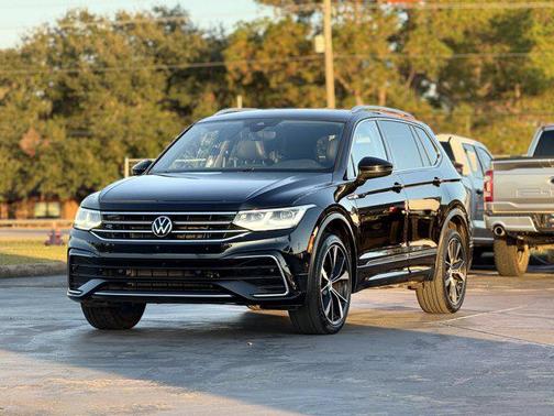 2022 Volkswagen Tiguan 2.0T SEL R-Line 4MOTION