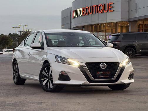 2022 Nissan Altima 2.5 SV