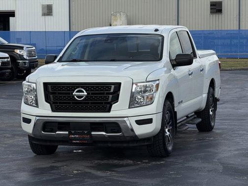 2021 Nissan Titan SV