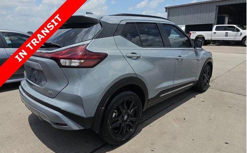 2022 Nissan Kicks SR