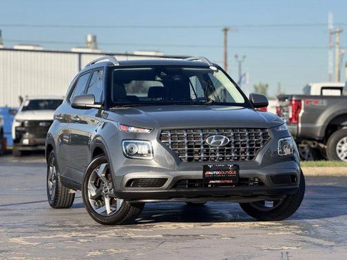 2023 Hyundai VENUE SEL