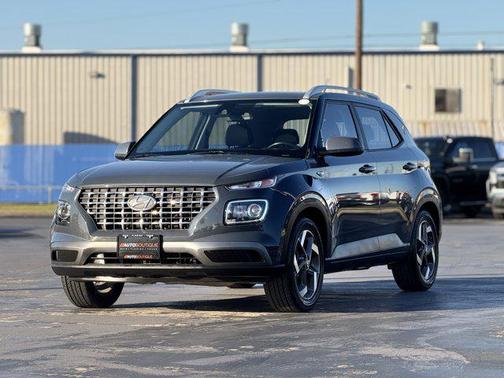 2023 Hyundai VENUE SEL