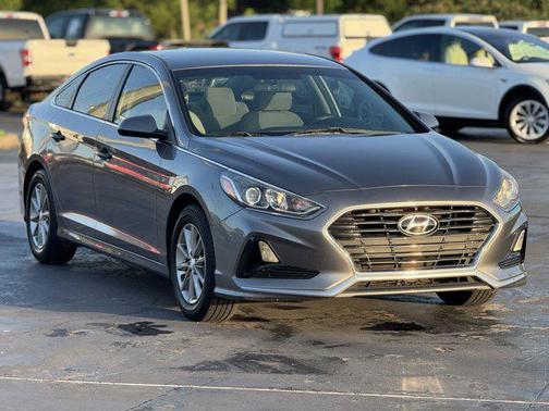 2018 Hyundai SONATA SE