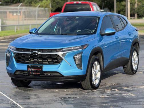 2025 Chevrolet Trax LS