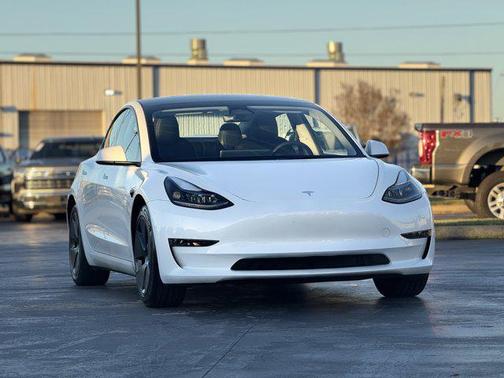 2023 Tesla Model 3 Standard Range