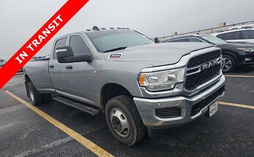 2023 RAM 3500 Tradesman Crew Cab 4x4 8' Box