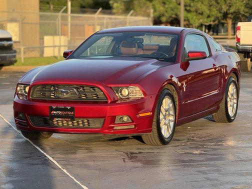 2014 Ford Mustang V6