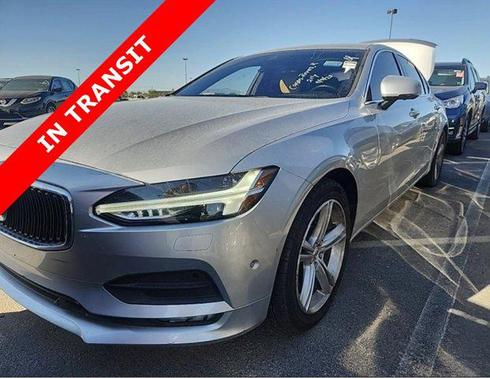 2018 Volvo S90 T5 Momentum