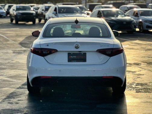 2022 Alfa Romeo Giulia Ti