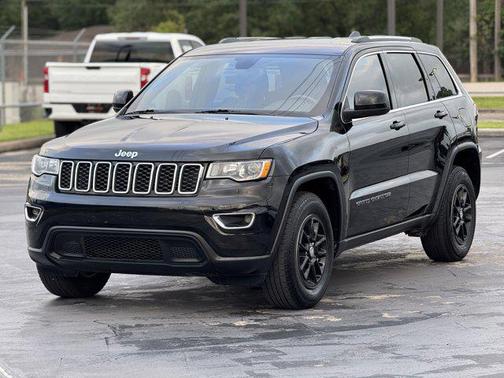 2020 Jeep Grand Cherokee Laredo