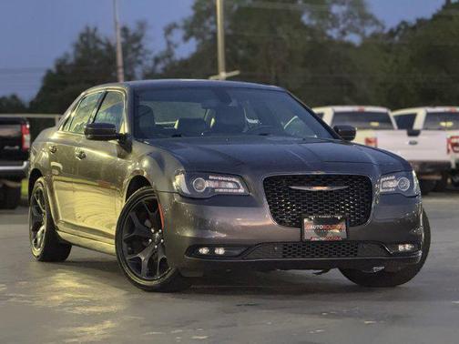 2022 Chrysler 300 S