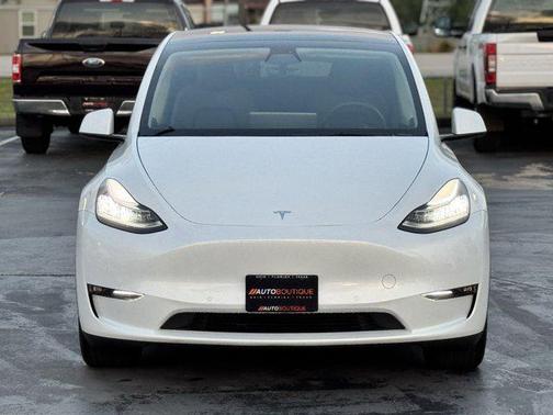 2022 Tesla Model Y Long Range Dual Motor All-Wheel Drive
