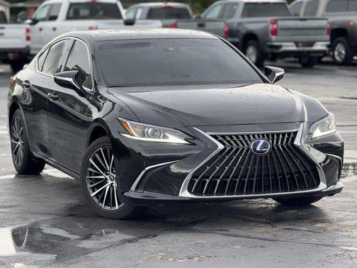 2024 Lexus ES 300h Base