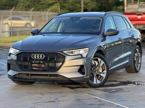 2021 Audi e-tron Premium