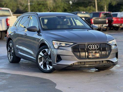 2021 Audi e-tron Premium