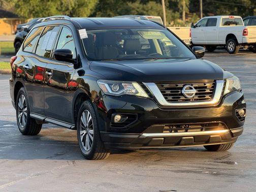 2017 Nissan Pathfinder SV