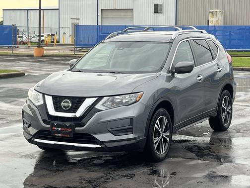Gun Metallic 2020 Nissan Rogue SV