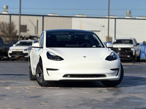 2023 Tesla Model 3 Standard Range