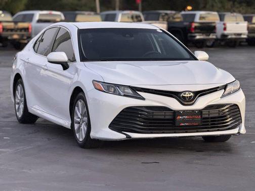2019 Toyota Camry LE