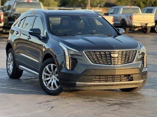 2021 Cadillac XT4 Premium Luxury