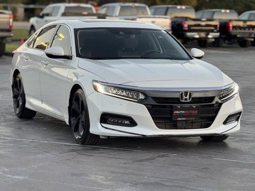 2019 Honda Accord Touring 2.0T