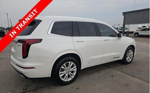 2022 Cadillac XT6 Luxury FWD