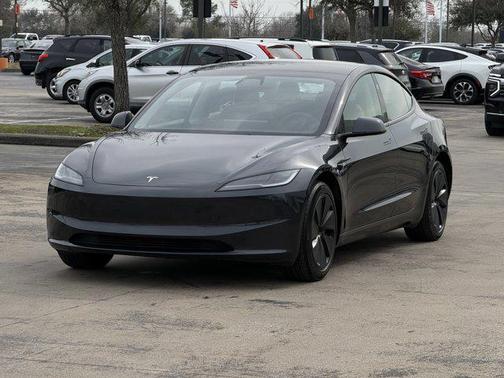 2025 Tesla Model 3 Long Range