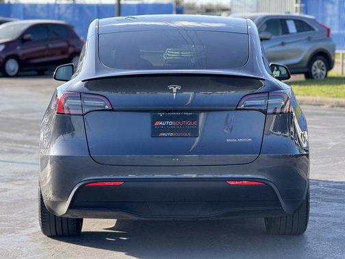 2022 Tesla Model Y Performance Dual Motor All-Wheel Drive