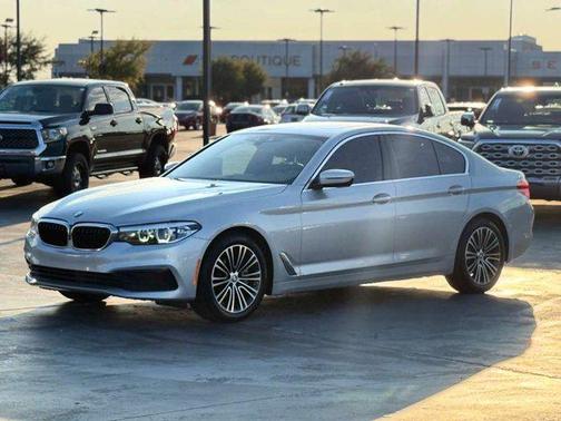 2019 BMW 530 530i
