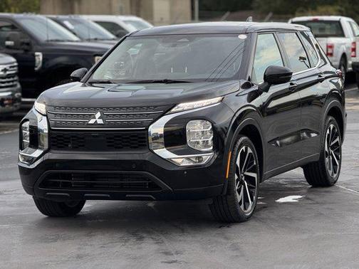 2024 Mitsubishi Outlander SE Black Edition S-AWC