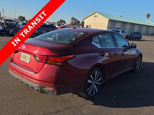 2021 Nissan Altima SR FWD