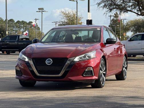 2021 Nissan Altima SR FWD