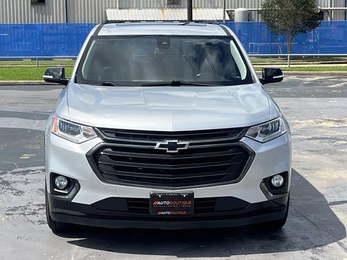 Silver Ice Metallic 2019 Chevrolet Traverse Premier