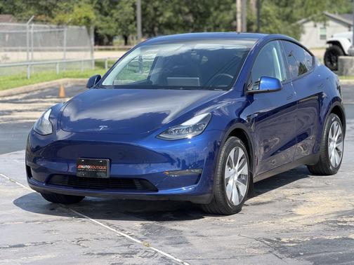 Deep Blue Metallic 2024 Tesla Model Y Long Range Dual Motor All-Wheel Drive