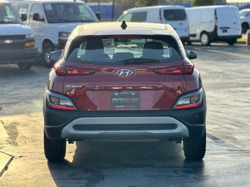2023 Hyundai KONA SE
