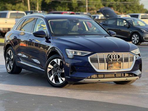 2021 Audi e-tron Premium Plus