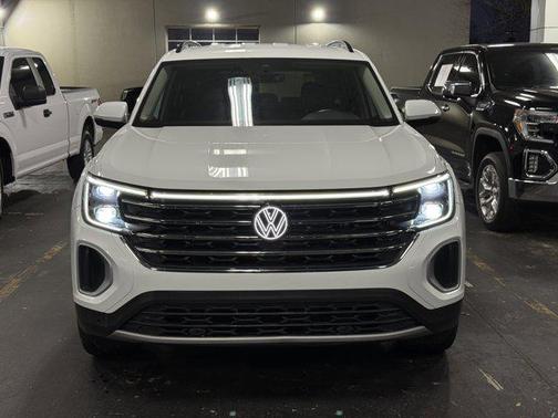 2024 Volkswagen Atlas 2.0T SE w/Technology 4MOTION