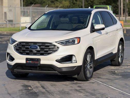 White Platinum Metallic Tri-Coat 2019 Ford Edge Titanium