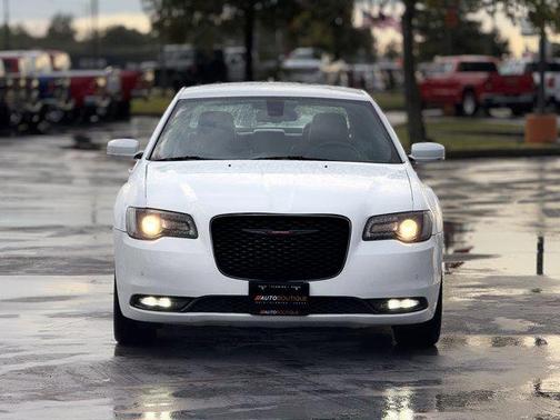 2021 Chrysler 300 S