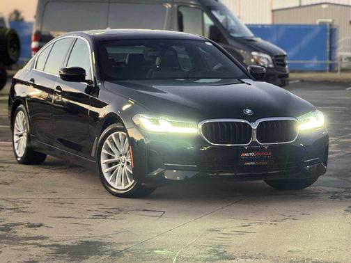 2021 BMW 530 530i