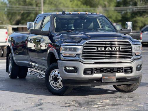 2022 RAM 3500 Laramie Crew Cab 4x4 8' Box